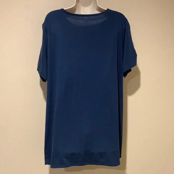 1X-3X Cold shoulder top - Picture 5 of 8